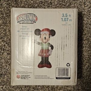 Minnie Mouse Holiday Blowup